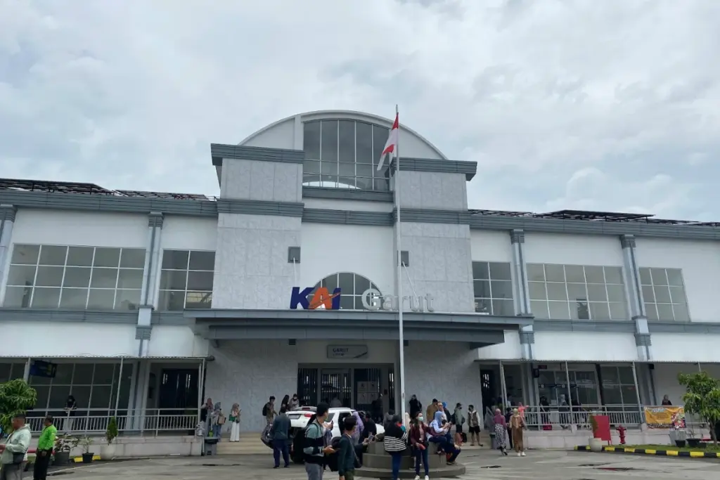 tempat wisata dekat stasiun garut kota
